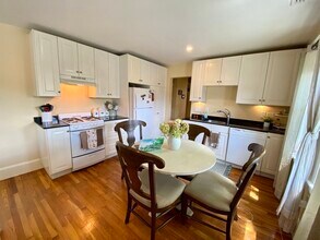 38 Grossman St in Quincy, MA - Building Photo - Building Photo