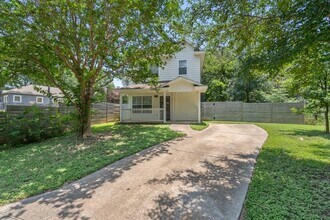 2535 Sol Wilson Ave in Austin, TX - Building Photo - Building Photo