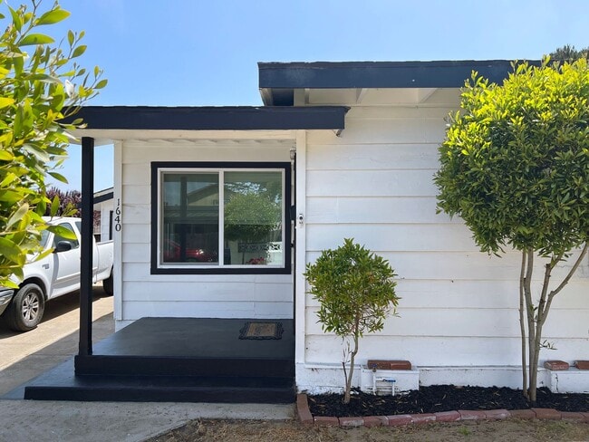 1640 Judson St in Seaside, CA - Building Photo - Building Photo