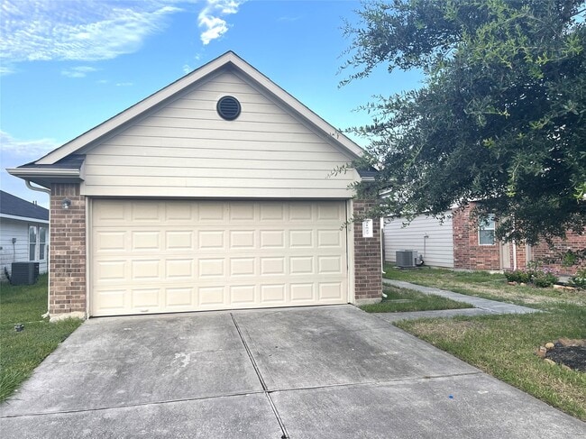 21527 Falvel Misty Dr in Spring, TX - Building Photo - Building Photo