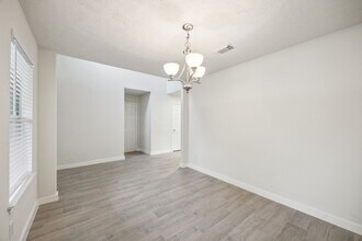 39 W Sage Creek Pl in Spring, TX - Building Photo - Building Photo