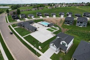 2317 Jordyn Rd NW, Unit 112 in Rochester, MN - Building Photo