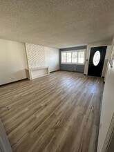 2120 E McAndrews Rd in Medford, OR - Building Photo - Building Photo