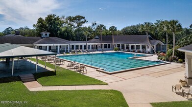 7987 Hollyridge Rd in Jacksonville, FL - Building Photo - Building Photo