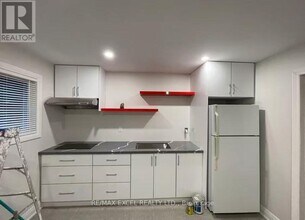 63 Hornshill Dr in Toronto, ON - Building Photo - Building Photo