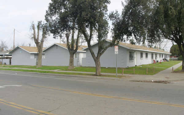 3 E San Joaquin St in Fresno, CA - Foto de edificio - Building Photo