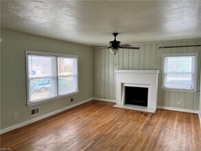 115 E Ocean Ave in Norfolk, VA - Building Photo - Building Photo