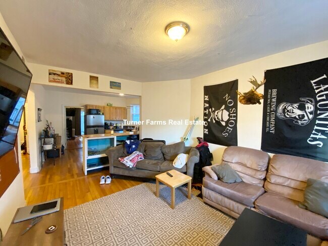 37 Edison Grn, Unit 1 in Boston, MA - Building Photo - Building Photo