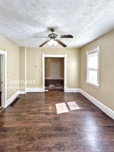 1100 E 74th St in Cleveland, OH - Building Photo - Building Photo