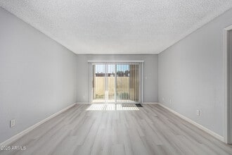 4730 W Northern Ave in Glendale, AZ - Foto de edificio - Building Photo