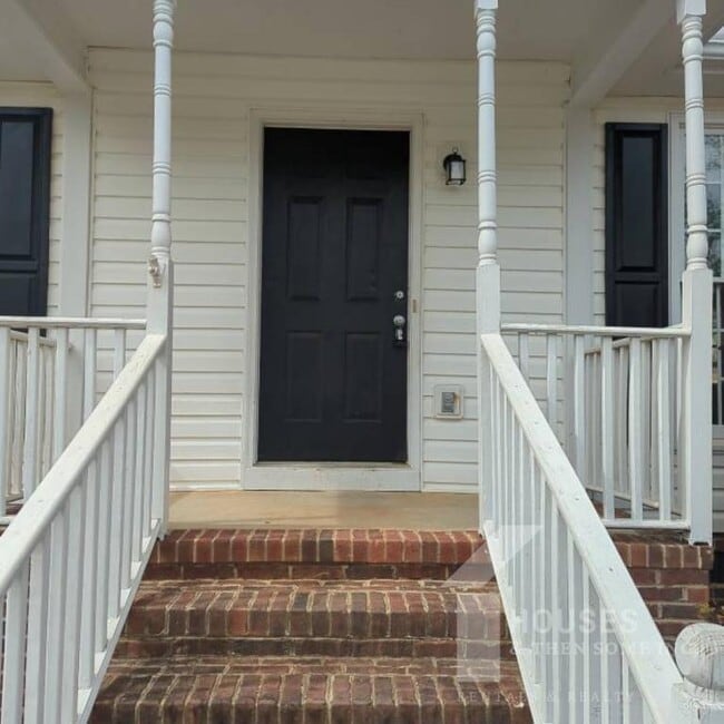 403 Fairdale Dr in Simpsonville, SC - Building Photo - Building Photo