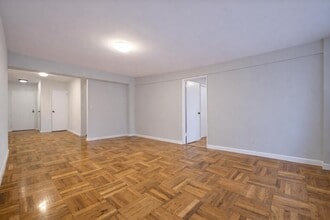 525-527 Riverdale Avenue, Unit 3G in Yonkers, NY - Building Photo - Building Photo