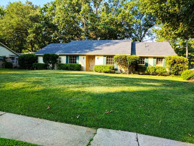 property at 542 Dunmoreland Dr