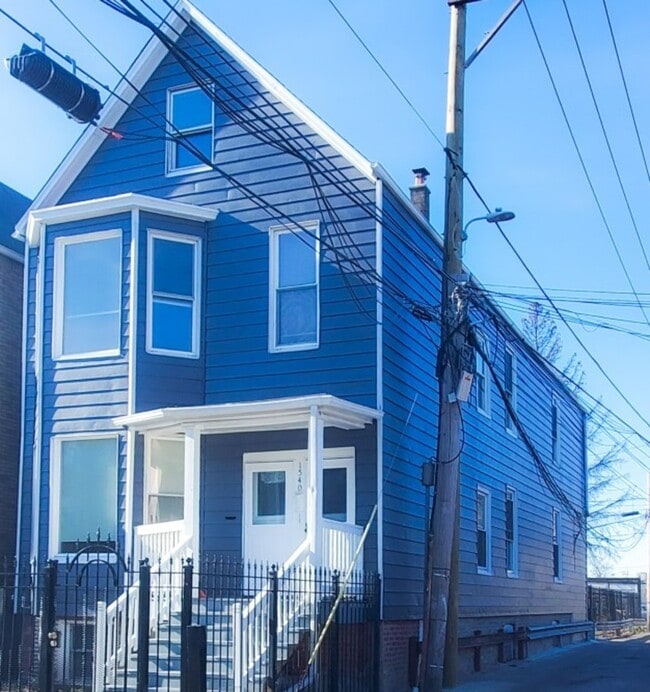 property at 1540 N Keeler Ave