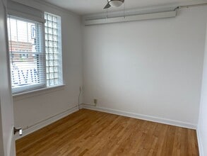 413 Main Ave, Unit 203 in Brookings, SD - Foto de edificio - Building Photo