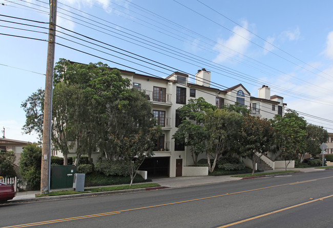 Robinson Terrace in San Diego, CA - Building Photo - Building Photo