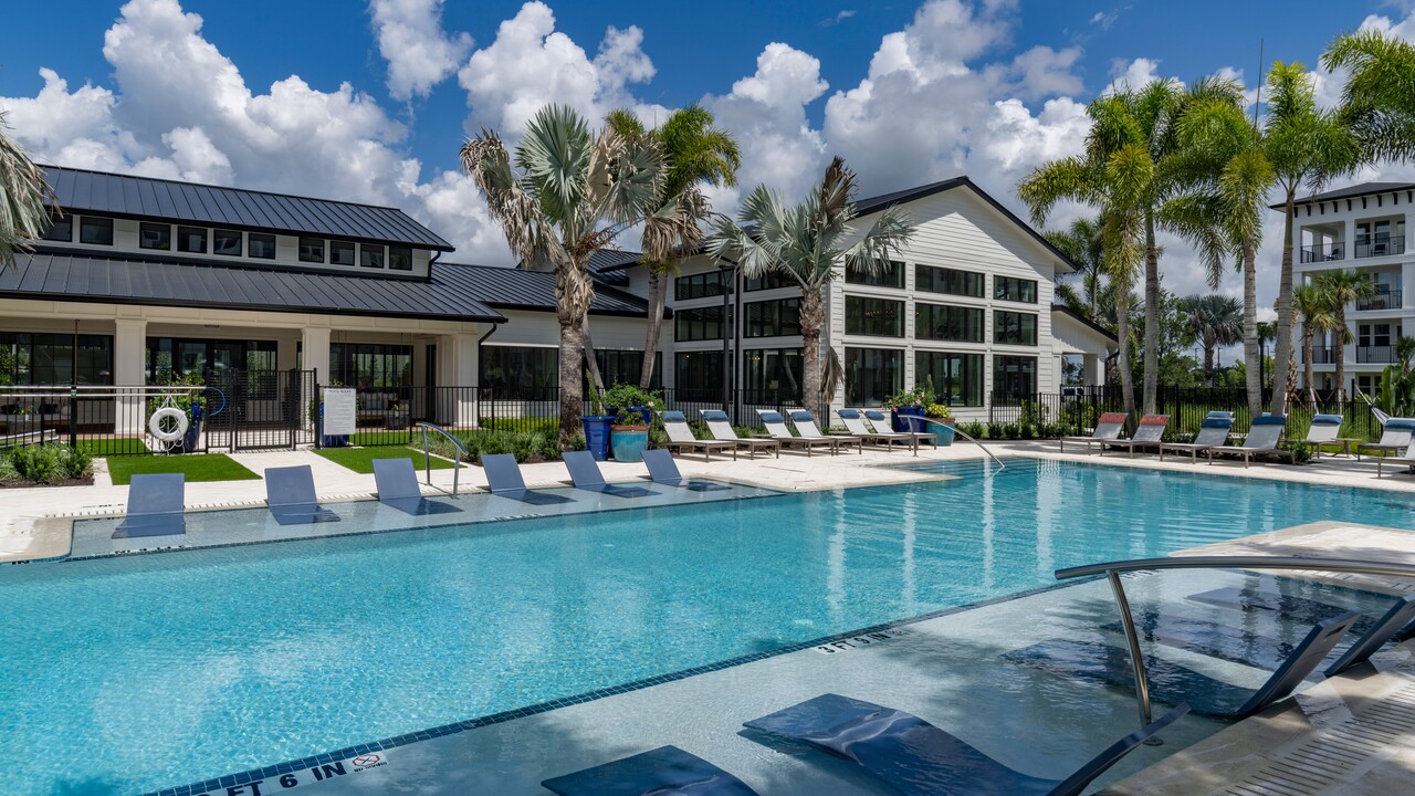 Harper Grove in Davenport, FL - Foto de edificio