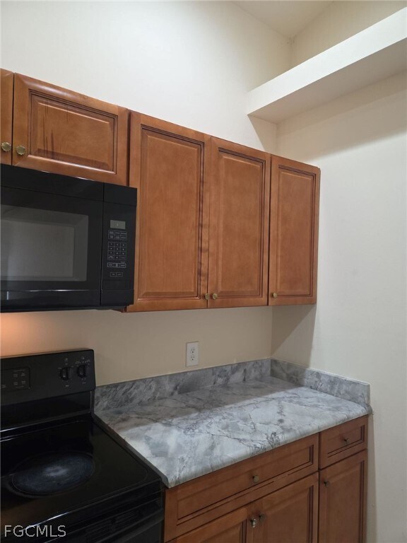 233 SE 23rd Pl in Cape Coral, FL - Building Photo - Building Photo