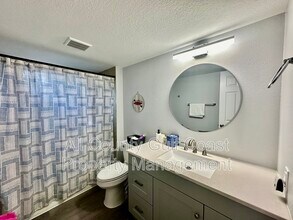 223 Nippino Trail E in Nokomis, FL - Foto de edificio - Building Photo