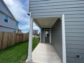 7221 Spotted Leaf Wy in Austin, TX - Building Photo