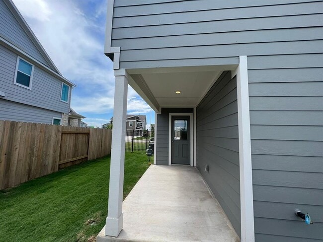 property at 7221 Spotted Leaf Wy