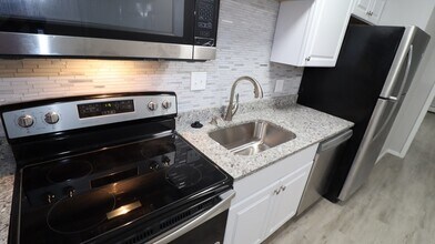 139 Litchfield Pines Dr in Leominster, MA - Building Photo - Building Photo