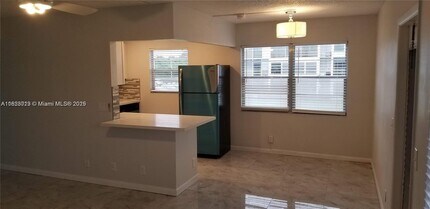 564 Fanshaw N in Boca Raton, FL - Building Photo - Building Photo