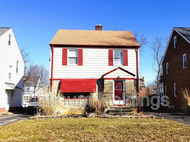 3781 Northwood Rd in University Heights, OH - Building Photo