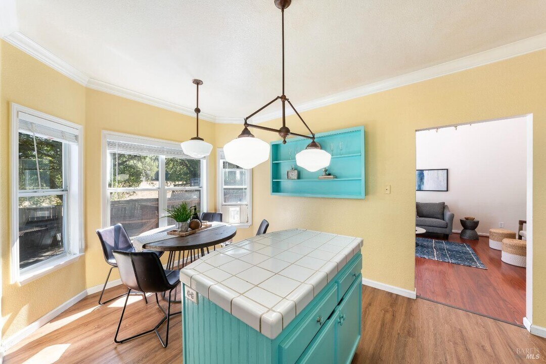 51 Geyser Ridge in Geyserville, CA - Building Photo