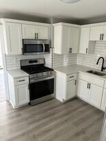 31 Hopkins St, Unit First floor in Lincoln, RI - Building Photo