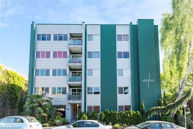 705 E Republican St, Unit Vertigo in Seattle, WA - Foto de edificio - Building Photo