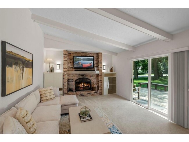 14641 Crestview Ln in Minnetonka, MN - Building Photo - Building Photo