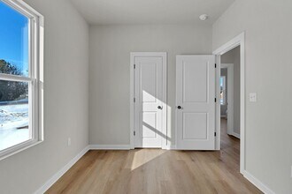 2102 Plaza Ct in Haysville, KS - Building Photo - Building Photo