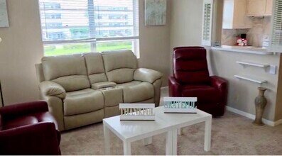 226 Windsor J in West Palm Beach, FL - Building Photo - Building Photo