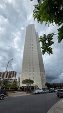 990 Ala Nanala St in Honolulu, HI - Building Photo - Building Photo