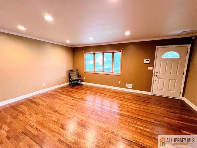 43 Mercury Cir in South Amboy, NJ - Building Photo - Building Photo