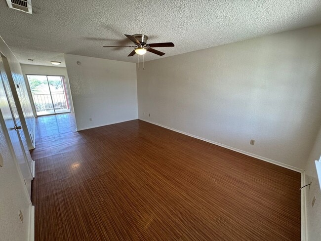 1903 Cedarhill Dr, Unit Unit C in Killeen, TX - Foto de edificio - Building Photo