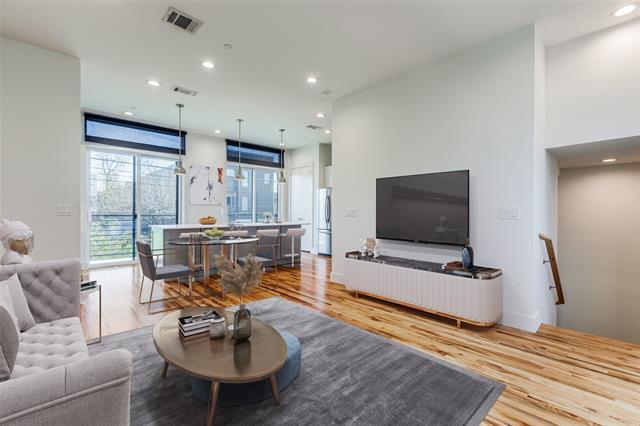 4418 Cabell Dr in Dallas, TX - Foto de edificio - Building Photo