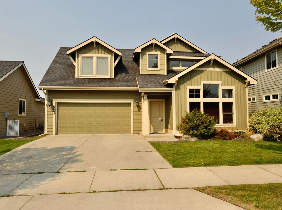 6605 N Madellaine Dr in Coeur d'Alene, ID - Building Photo