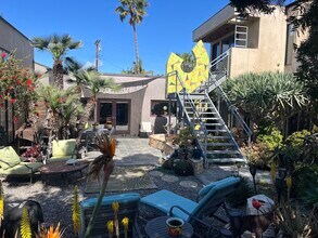 1923 Park Crest Dr in Cardiff By The Sea, CA - Building Photo - Building Photo