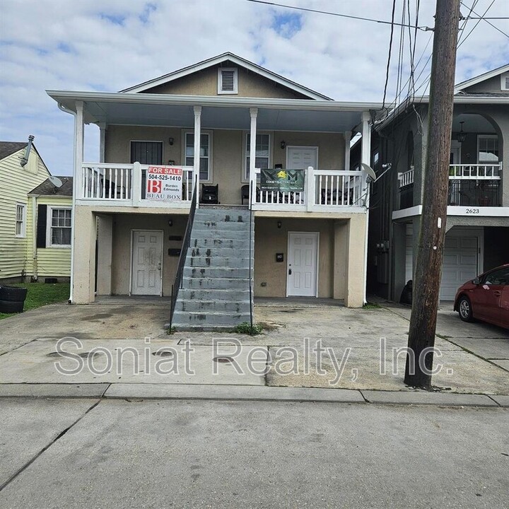 2627 Robert St in New Orleans, LA - Building Photo