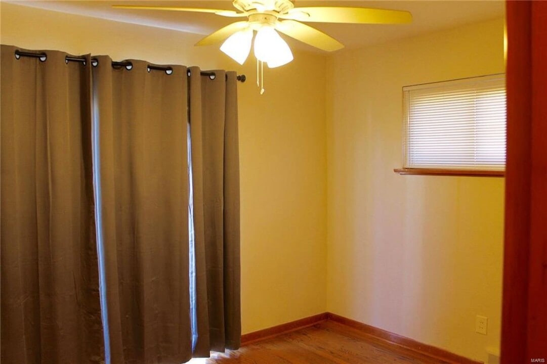 3730 Eminence Blvd in St. Louis, MO - Building Photo