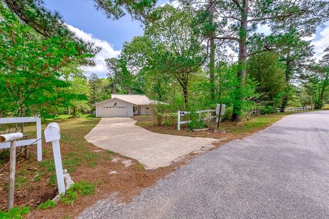 property at 8 Vick Rd