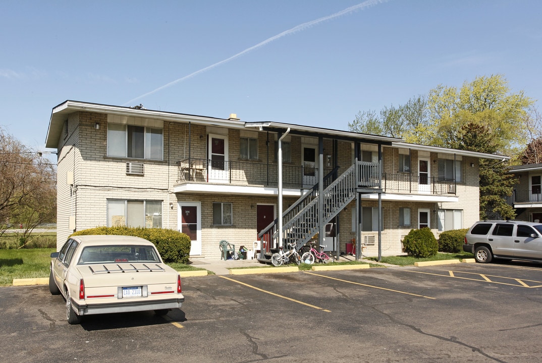 Van Howe Apartments in Wayne, MI - Foto de edificio