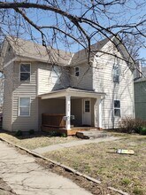 930 Fremont St in Manhattan, KS - Building Photo - Building Photo