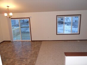 959 30th Ave W in West Fargo, ND - Building Photo - Building Photo