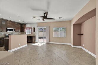 1110 Tropical Star Ln in Henderson, NV - Building Photo - Building Photo