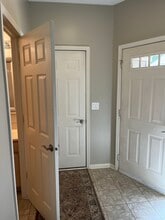 378 White Oak Ln in Lake Barrington, IL - Building Photo - Building Photo