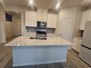 10218 Gray Barrel Dr in Krugerville, TX - Building Photo - Building Photo