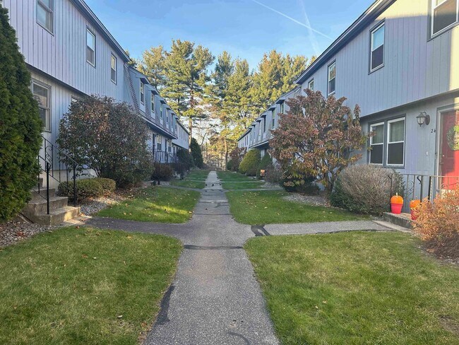 39 Bluestone Dr in Nashua, NH - Building Photo - Building Photo